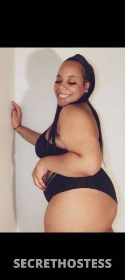 25 year old Escort in Buffalo NY only here for the weekend lets have some fun