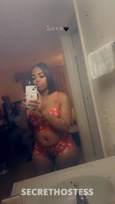 26 Year Old American Escort Detroit MI - Image 1