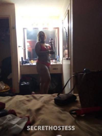 40 year old Escort in Memphis TN Sexxy ReddMonroe with that great sloppy head
