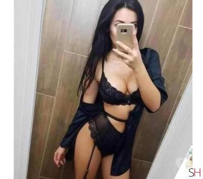 Brunet girl independent incal_outcall in Milton Keynes