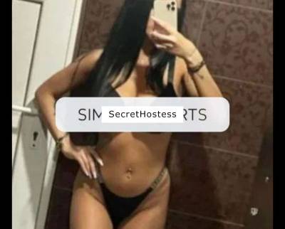 Andreea offers only outcall services in Borehamwood