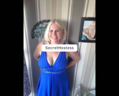 Angel busty blonde English escort in Brentwood