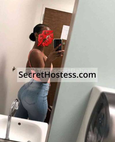 23 Year Old Senegalese Escort Dakar Black Hair Brown eyes - Image 2