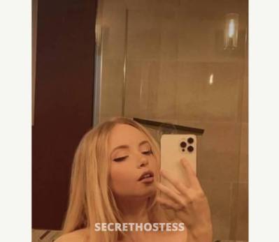 23 Year Old Asian Escort Kelowna Blonde - Image 6