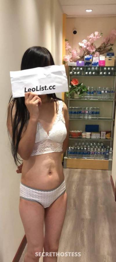 36 Year Old Asian Escort Vancouver - Image 4