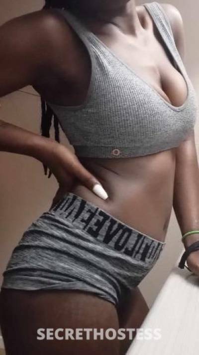 28 year old Escort in Athens GA deep throat me and run your cocks through me and trash me 