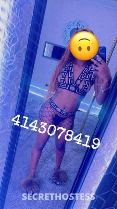 Luxury 23Yrs Old Escort 157CM Tall Milwaukee WI Image - 1