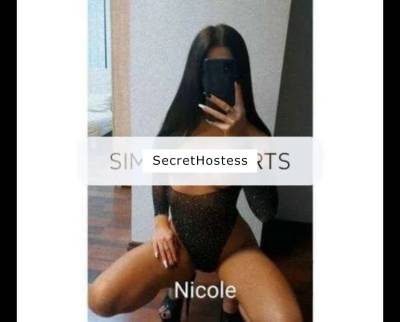 Nicole, the party girl in Sittingbourne