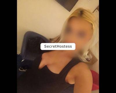 British party girl GFE in East London