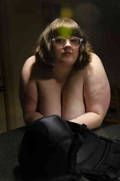 25 year old White Escort in Austin TX Local Fat Bitch Neo-MILF