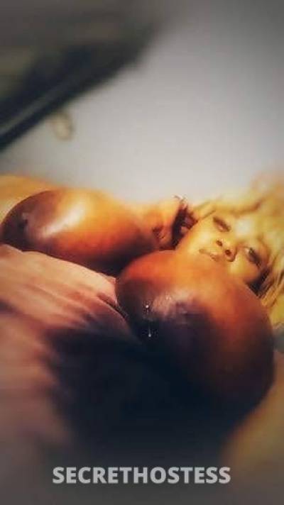 36 year old Escort in Little Rock AR Older the berry sweeter the throat/full video is avail for a
