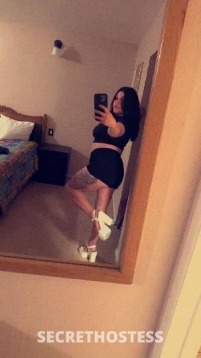 21 year old Escort in Orange County CA FIJI the Squirter