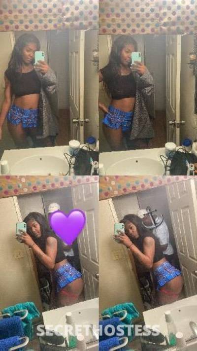 19 year old Indian Escort in Sacramento CA Sexy Black and Indian In Town Available now for Incalls and 