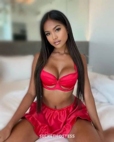 22 year old Escort in Holland Park Brisbane nat &amp; anal squire on you pretty girl need you love