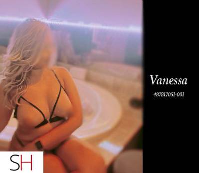 18 year old Escort in City of Edmonton 24 Of The Hottest Ladies To Choose From CLICK HERE