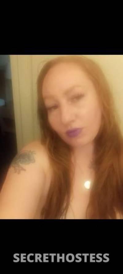 natural Red head bombshell many talents non rushed service  in Concord CA