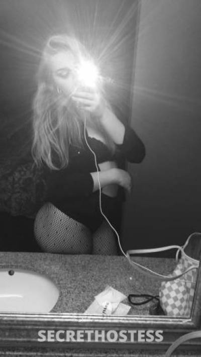 Petite Blonde in Back in Jerome monday here spcl in Twin Falls ID
