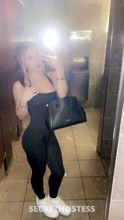 21 year old Hispanic Escort in Austin TX Young and petite Latina next door