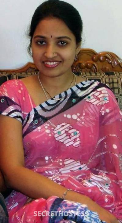 23 year old Escort in Singapore Central Region Tamil and Telugu girls 23