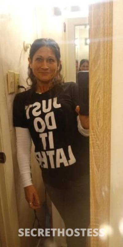 40 year old Irish Escort in Indianapolis IN Stop looking because I m everything youre looking for