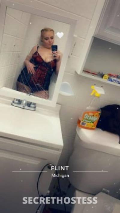 27 year old Escort in Flint MI thick and cutee
