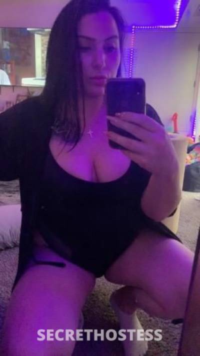 Tall brunette thick big tits orally skilled DT GFE friendly in Minneapolis MN