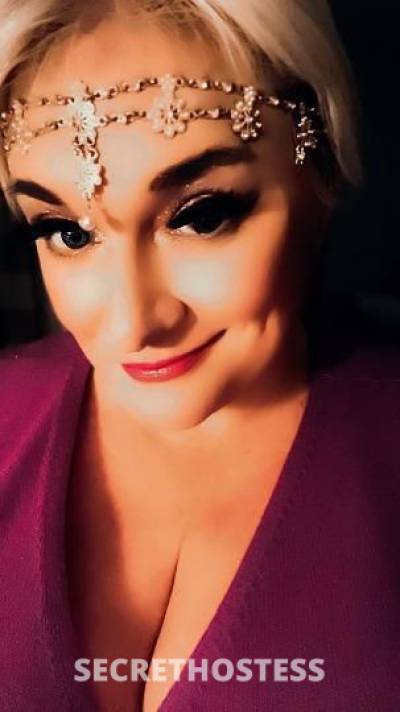35 year old Escort in Racine WI Fed up with ratchet ass hoes Come visit! Turns out you can