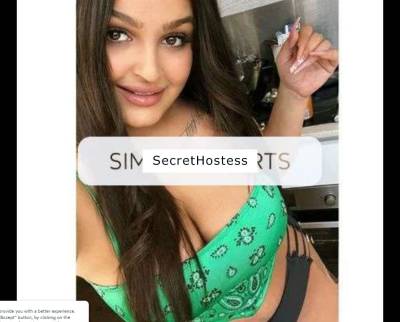 Lara, with a busty figure, is in town offering the best GFE  in West London