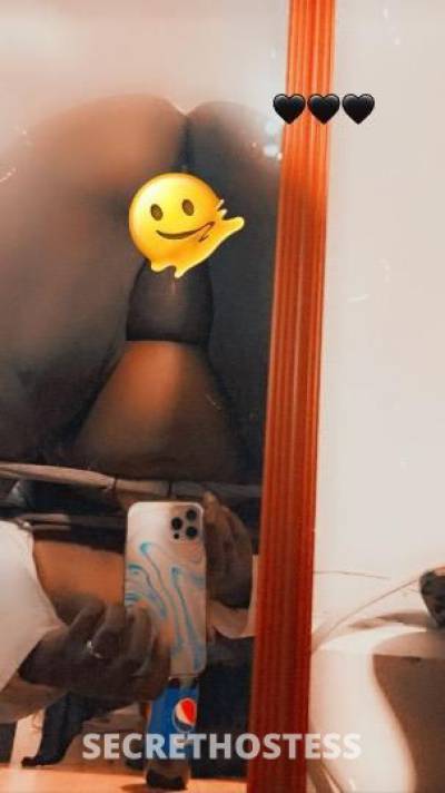 28 year old Escort in Buffalo NY Incalls are available all-night longg