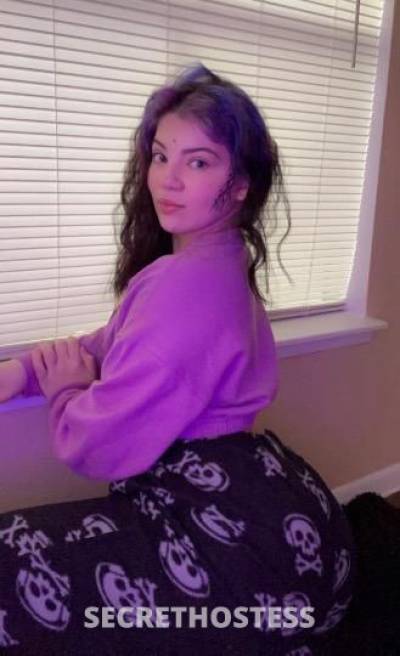 21 year old Escort in Penn State PA Relaxing Fbsm/Nuru ? GFE