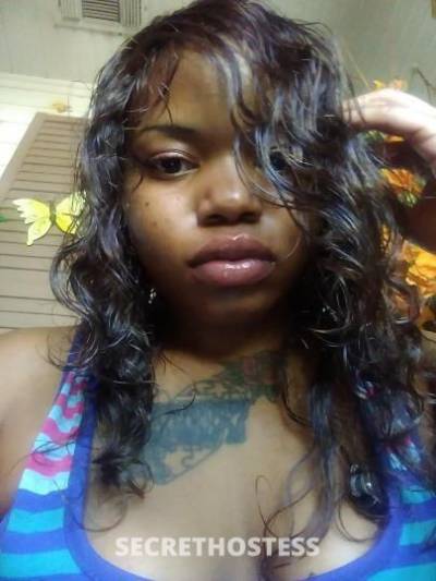 24 year old Escort in Memphis TN Freaky throat genie ? lets play??incalls/ outcalls and 