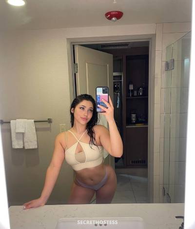 26 year old Escort in Oakland / East Bay CA Available for Incall and Outcall