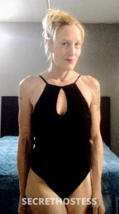 47 Year Old Escort Tampa FL - Image 2