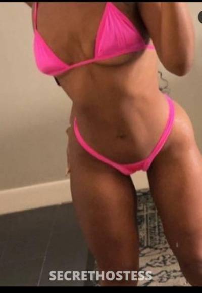 22 Year Old Asian Escort Tampa FL - Image 1