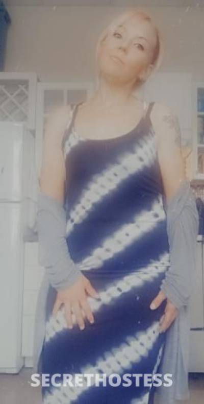 43 year old Escort in Harrisburg PA I am up all night! Come see me you will be glad you did