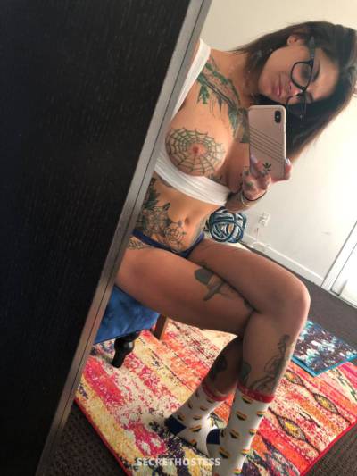 28 year old Escort in Chicago IL I’m down to fuck you good?? and i’m open to meeting you 