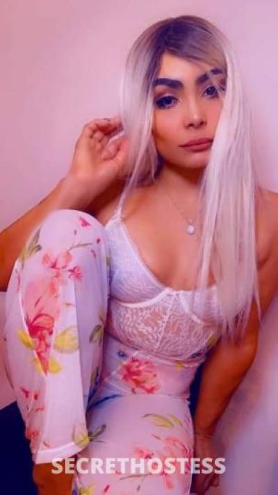 29 year old Escort in Edmonton ?Mia ? sunday findau special ??♥?eau Face/Lips sexy body 