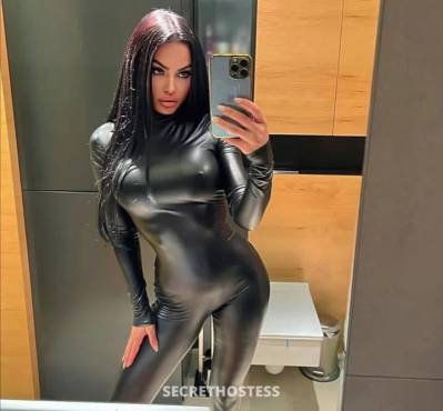 22 Year Old Escort Rome Brunette - Image 1