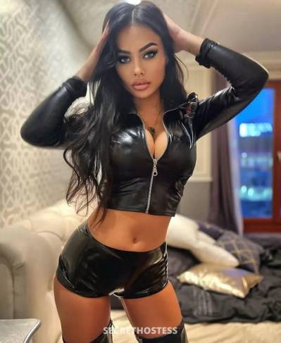 22 Year Old Escort Rome Brunette - Image 4