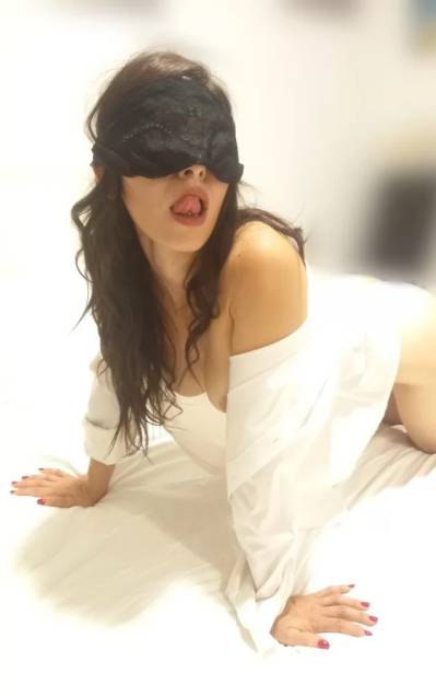 31 Year Old Italian Escort Milan Brunette - Image 4