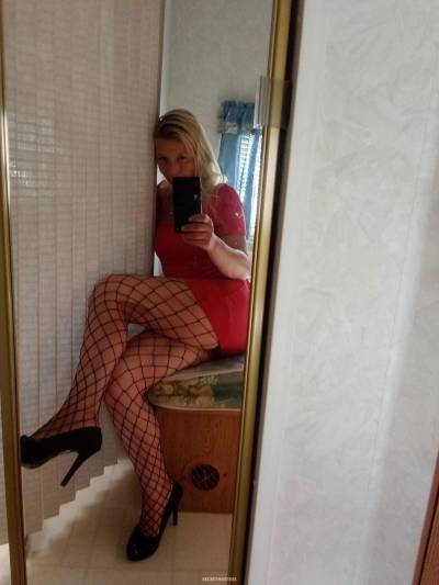 32 Year Old Escort Vancouver Blonde - Image 3
