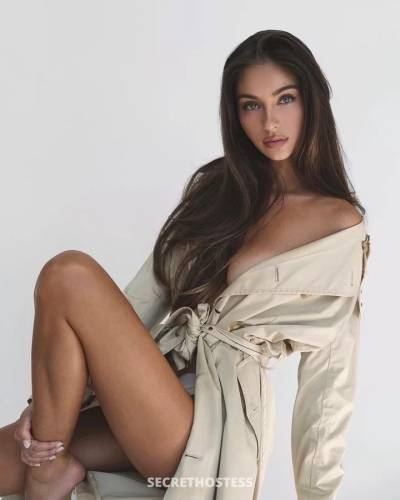 23 Year Old Escort Milan Brunette - Image 6