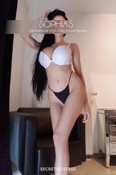 25 Year Old German Escort Düsseldorf Brunette - Image 4