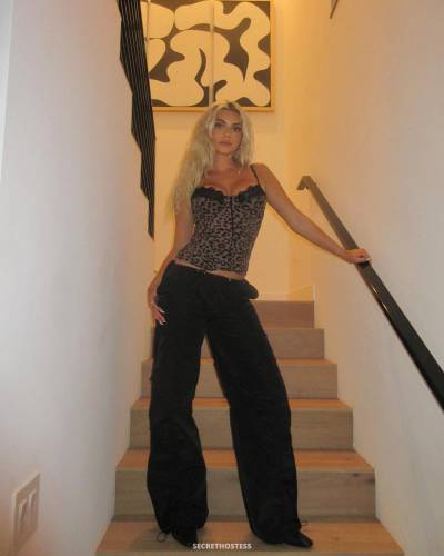 28 Year Old Escort Schiphol Blonde - Image 3