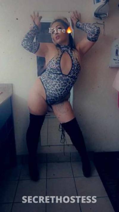 Hot wet juicy and always ready for your pleasure available  in Jacksonville FL