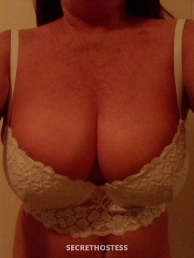 35 Year Old Brunette Australian Escort - Image 3