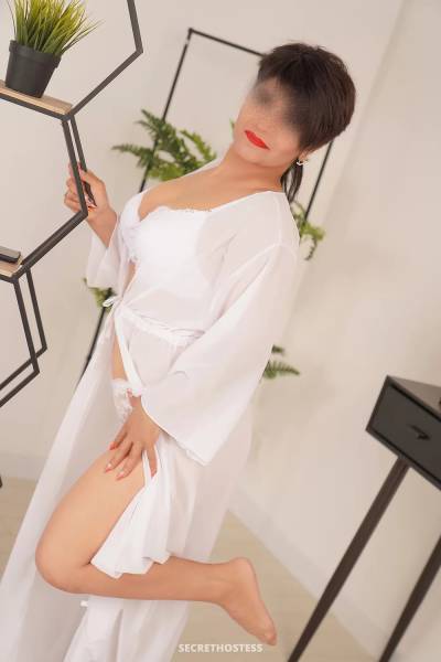 37 Year Old Escort Moscow Brunette - Image 5