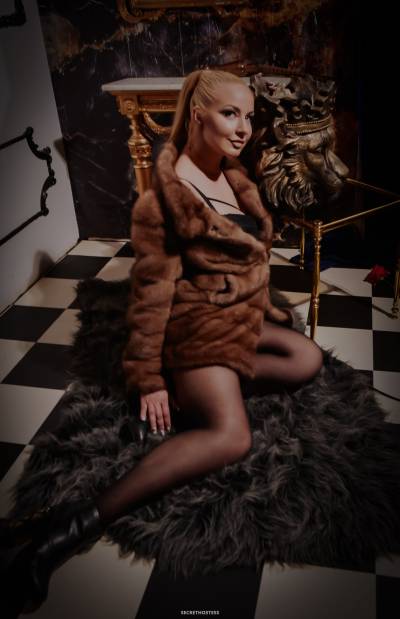 38 Year Old Lithuanian Escort Vilnius Blonde - Image 4