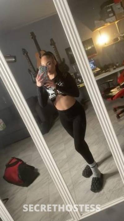 21 year old Escort in Manhattan NY NEW TOYS FOR FT SHOWS!! NEE CONTENT VIDEOS !! factime shows