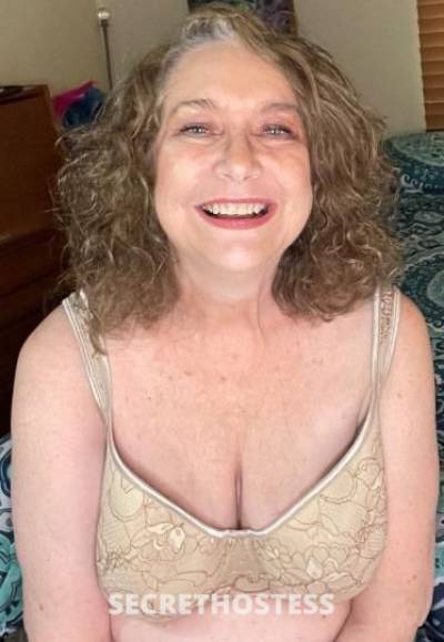 56Yrs Old Escort Kansas City MO Image - 2